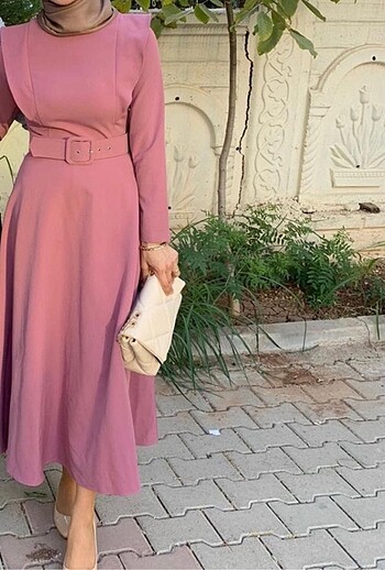 Pembe Elbise