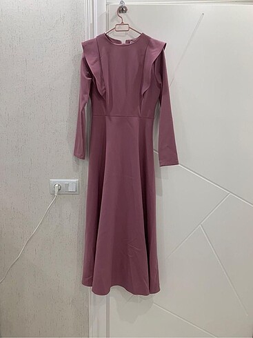 Pembe Elbise
