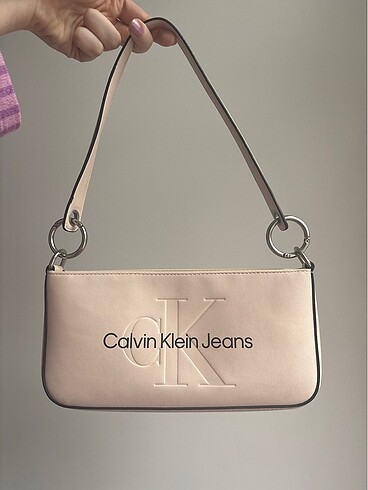 Calvin Klein Omuz Çantası