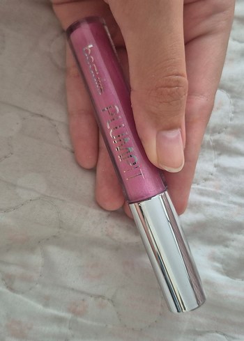 Pastel Pembe Dudak Parlatıcısı