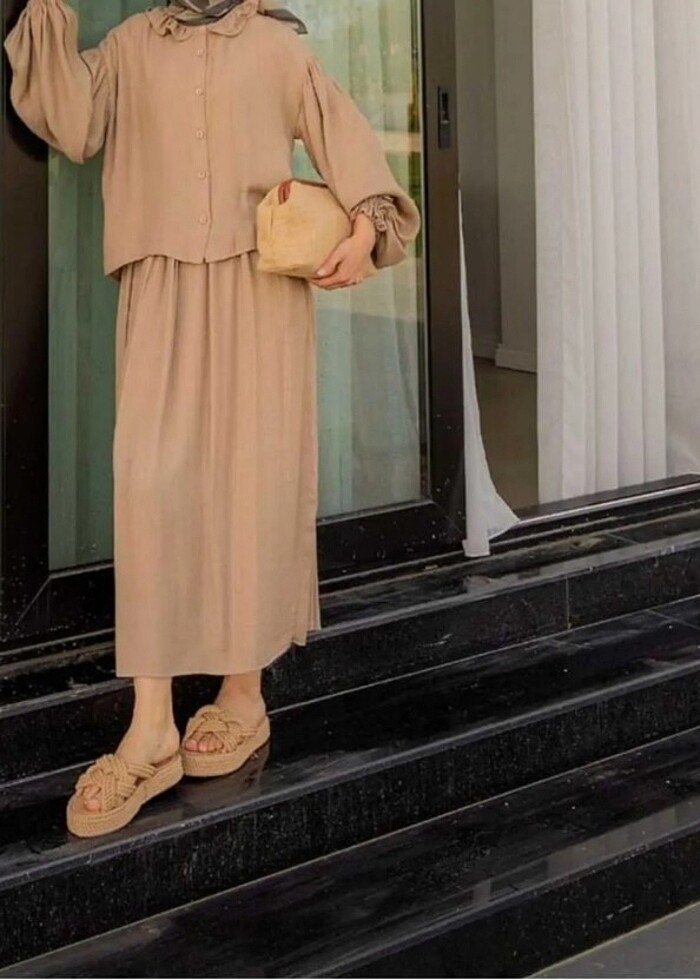 Tesettür oversize düğme detaylı etekli takım - Görsel 3