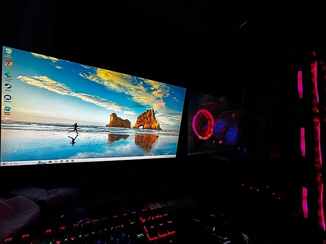 Ekonomik Oyun Bilgisayarı + Monitör