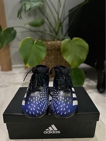 Adidas Predator 33.5 yeniden farksız