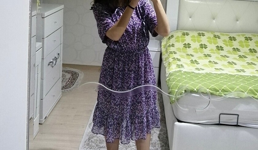 Çiçek desenli elbise