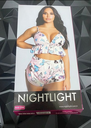 Pembe Desenli Mini Dantelli Kadın Mayo - Görsel 2