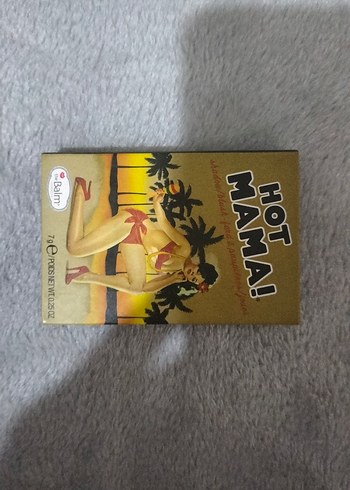 The Balm Hot Mama toz allık