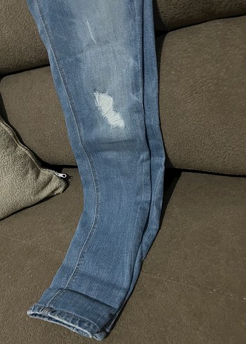 27 Beden mavi Renk Guess 1981 skinny jean