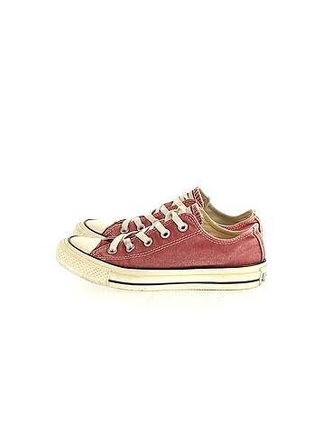 Converse Spor Ayakkabı %70 İndirimli.