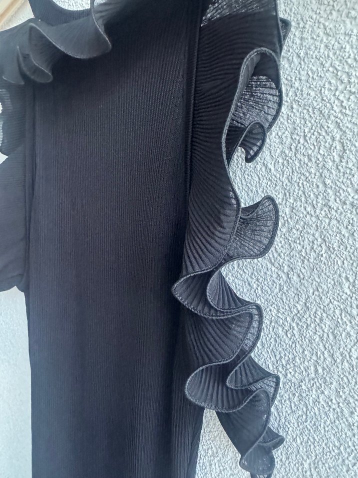 Fırfırlı Siyah Uzun Kolsuz Elbise - Görsel 4