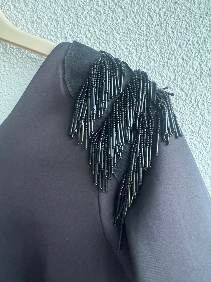 Siyah V Yaka Drapeli Mini Elbise - Görsel 2