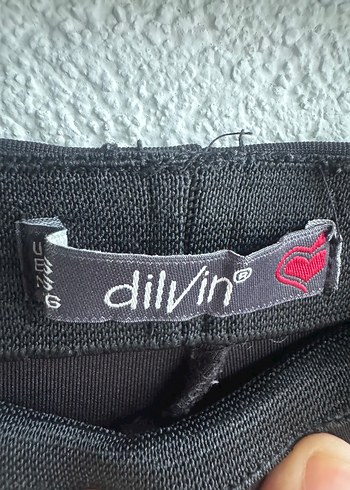 Dilvin Siyah Pilili Mini Etek