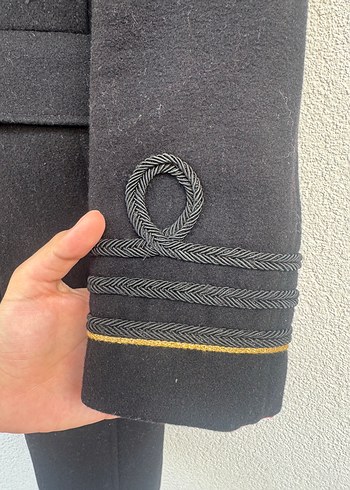 Düğmeli Siyah Uzun Kaban - Görsel 3