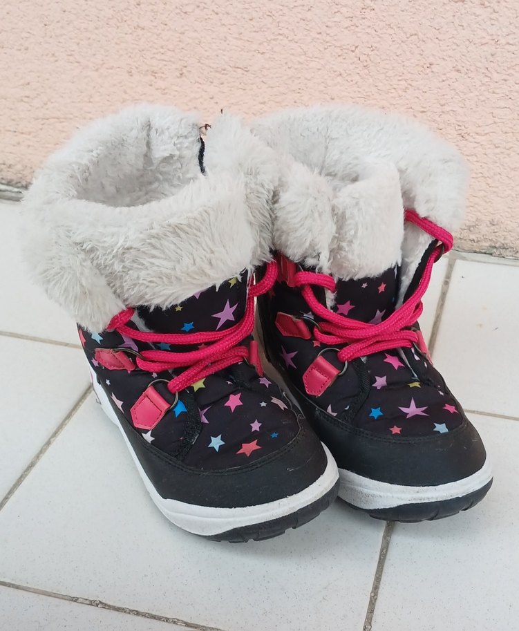 KIZ ÇOCUK KAR BOTU - Görsel 2