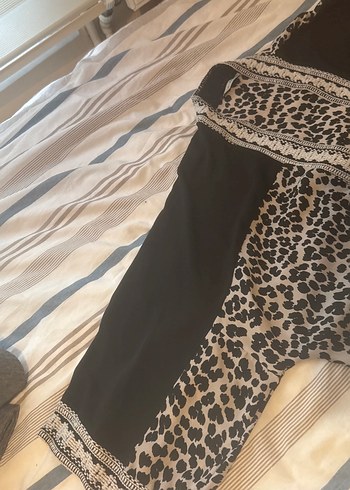 Siyah Yılan Desenli Uzun Kadın Kimono - Görsel 3