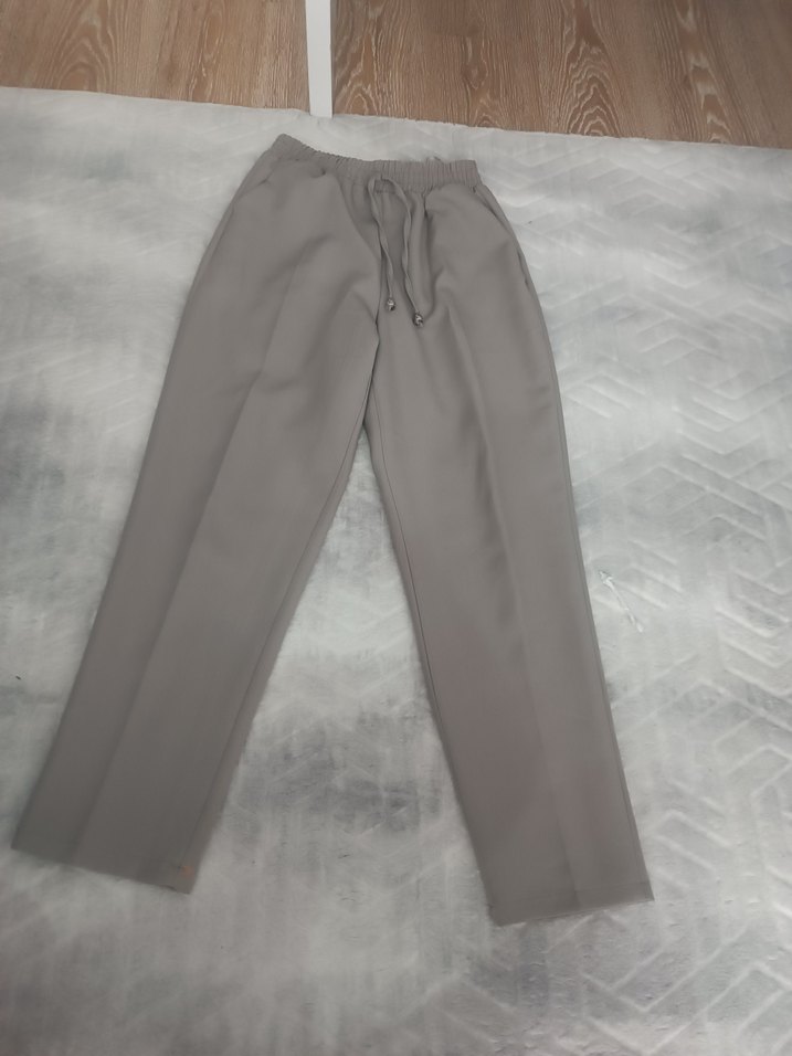 Gri Bej Kadın Normal Kesim Kumaş Pantolon çok rahat - Görsel 3