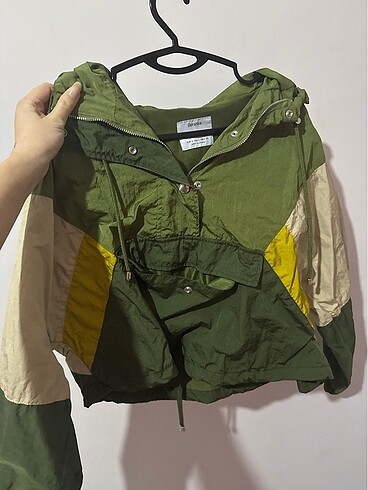 Bershka Yağmurluk