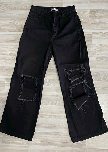 Siyah Kadın Yırtık Denim Pantolon