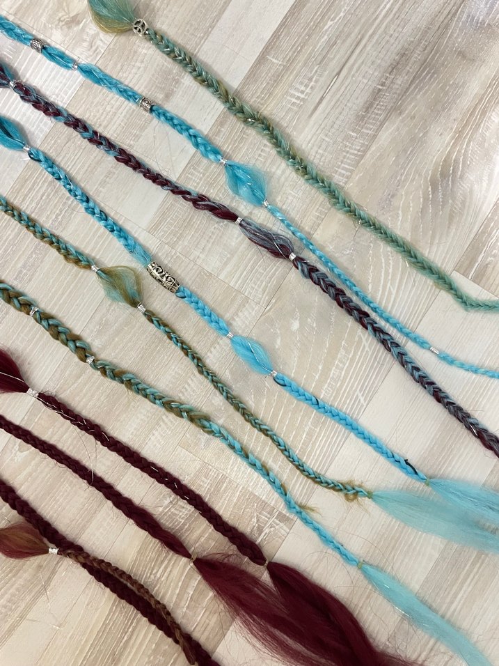 Renkli Bohem rasta örgüler - Görsel 3