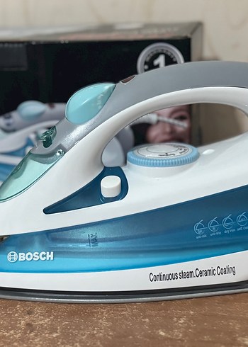 Beyaz Bosch Buharlı Ütü