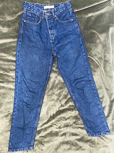 stradivarius mom jean