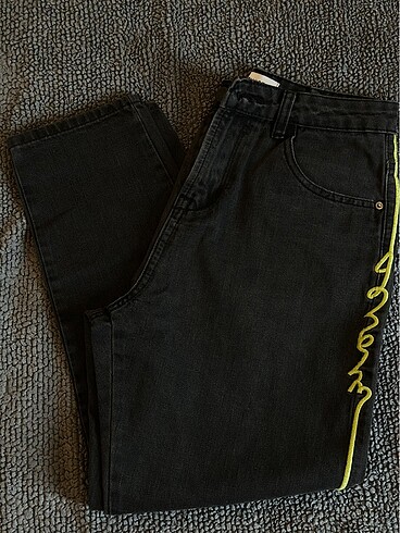 Twist jean