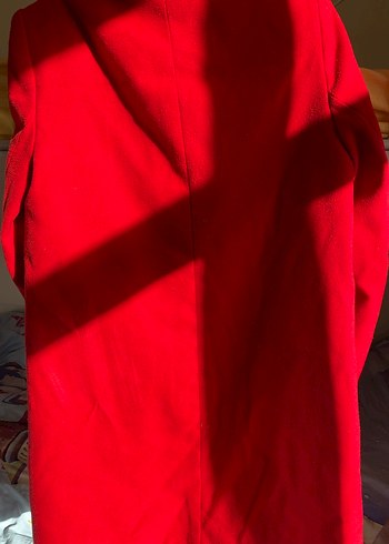 Kırmızı Fermuarlı Kaban - Görsel 3