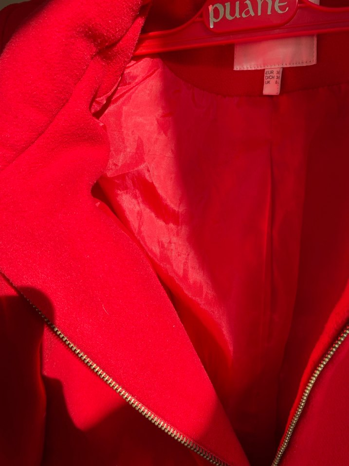 Kırmızı Fermuarlı Kaban - Görsel 4