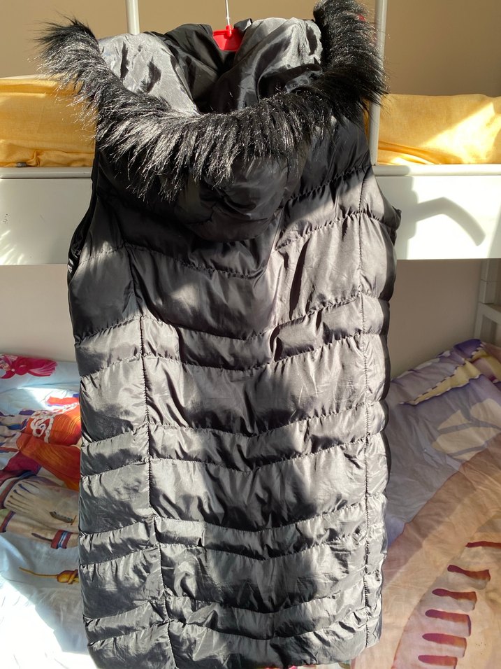 Kürk Detaylı Siyah Midi Kadın Yelek - Görsel 2