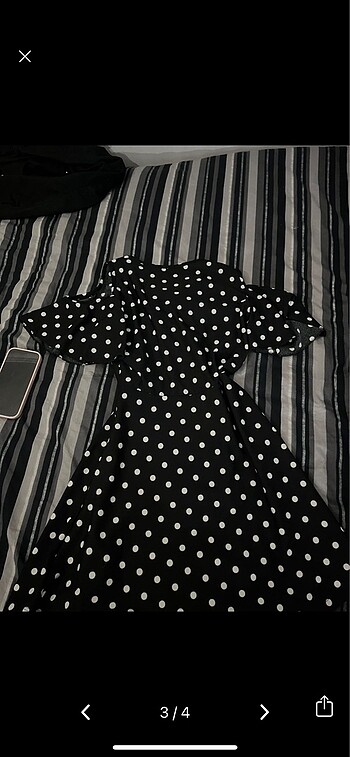 Puantiyeli omzu açık mini elbise - Görsel 5