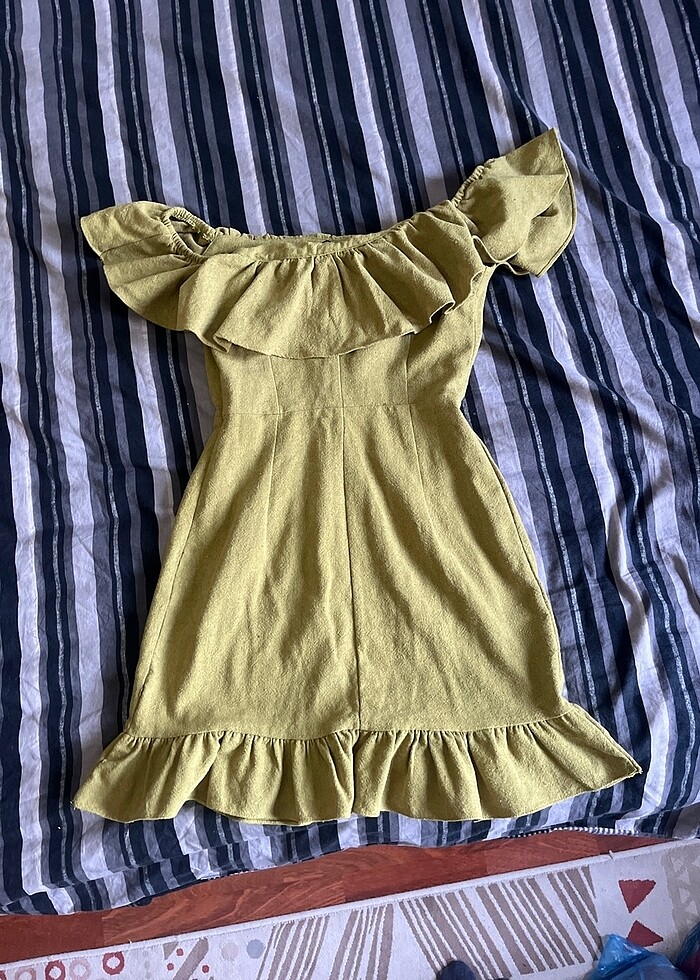 Trendyolmilla yeşil elbise - Görsel 2