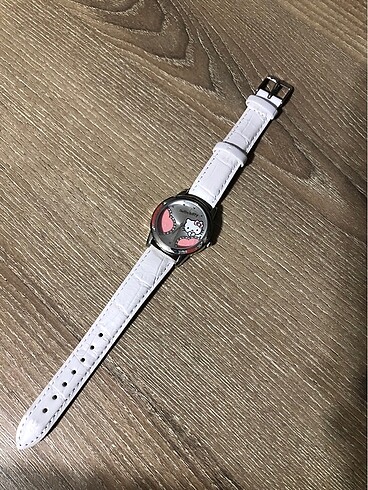 Avon hello kitty saat avon