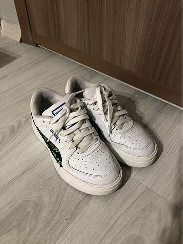 36 Beden beyaz Renk Orijinal Puma Spor Ayakkabı