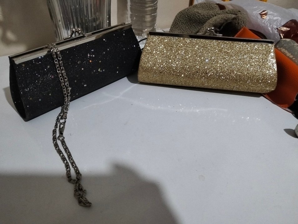 Siyah/Altın Rengi Zincir Detaylı Kadın El Abiye Çantası - Görsel 2