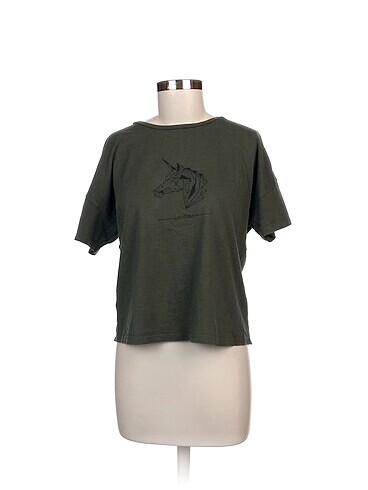 Koton T-shirt %70 İndirimli.