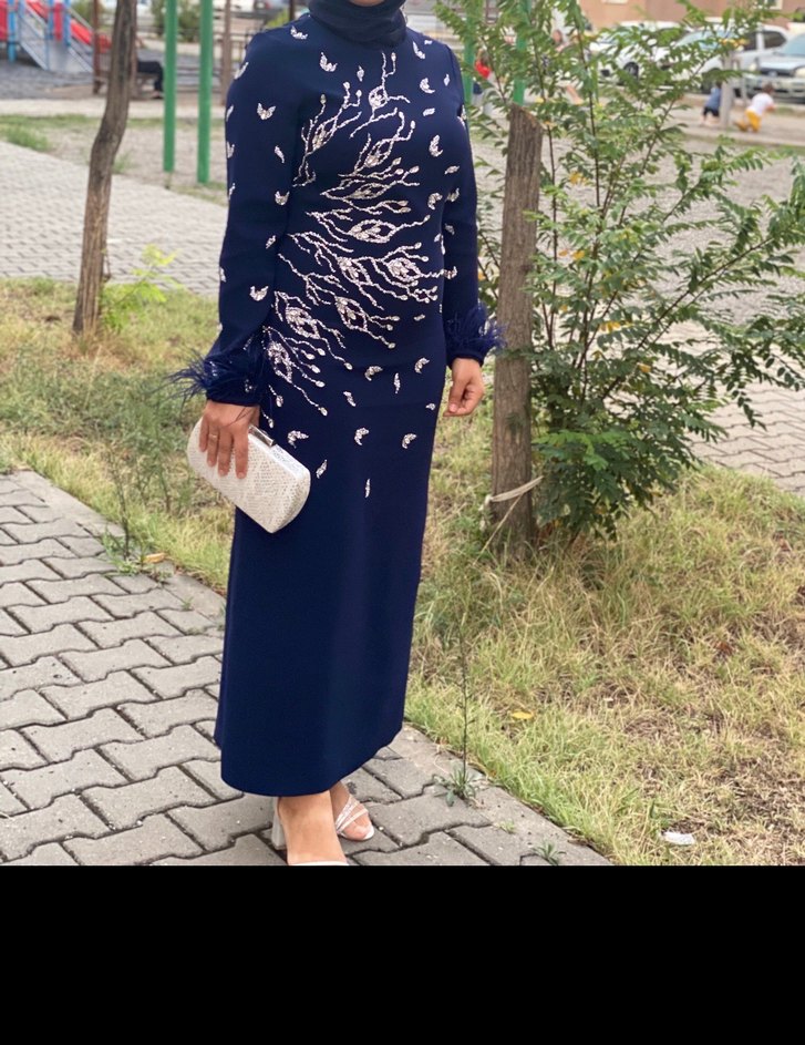 Lacrima markasına ait,  lacivert taşlı Uzun Abiye elbise - Görsel 2