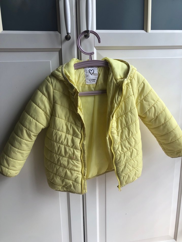 Kapüşonlu Sarı Kız Çocuk Mont - Görsel 2