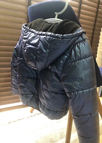 Erkek Çocuk Mavi Kapitone Mont - Görsel 2