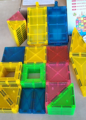 75 PARÇA(5.5CM) Renkli Manyetik Eğitim Oyuncak Seti