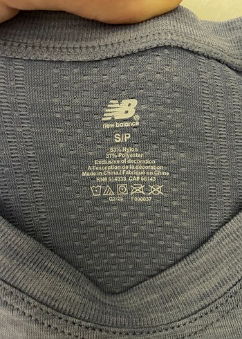 New Balance Gri Mavi Kısa Kollu Kadın Tişört - Görsel 2