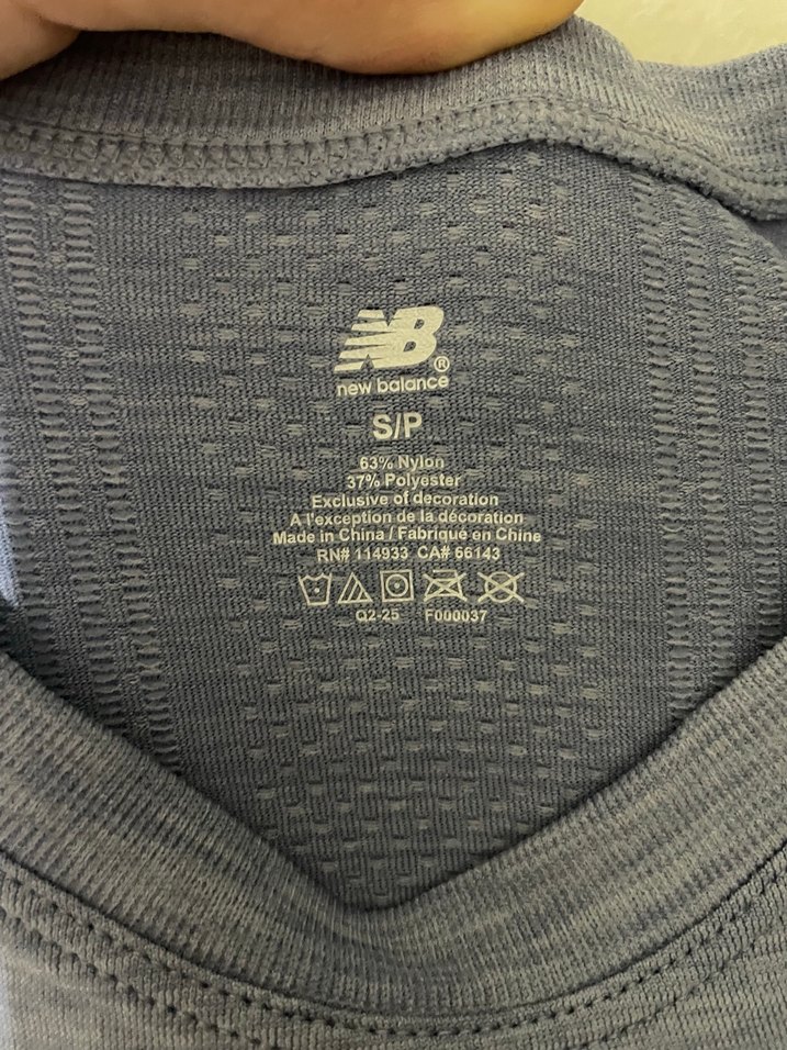 New Balance Gri Mavi Kısa Kollu Kadın Tişört - Görsel 2