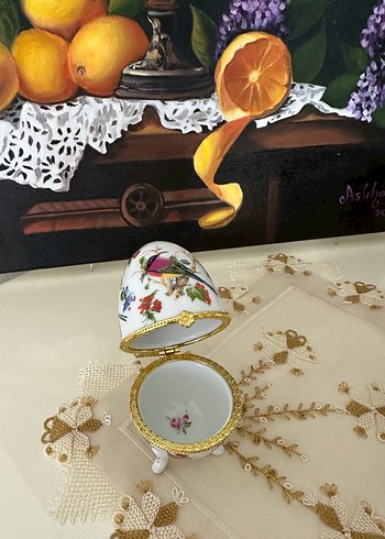 Çiçek ve Kuş Desenli Ayaklı yumurta kutu - Görsel 3