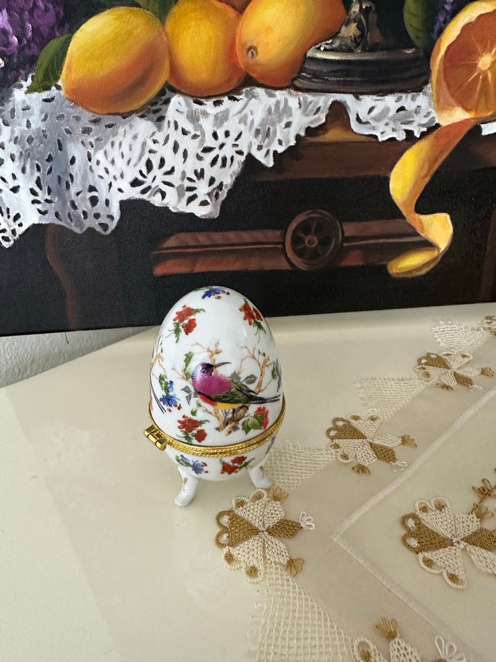 Çiçek ve Kuş Desenli Ayaklı yumurta kutu - Görsel 2