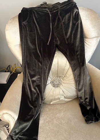 Kadın Gri Süet Kuşaklı Bol Paça Pantolon - Görsel 2