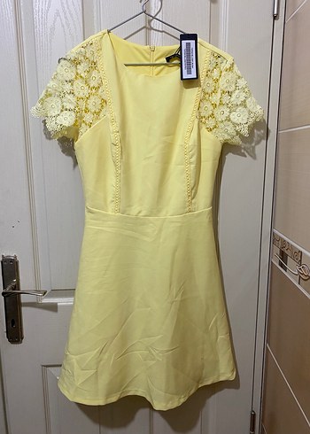 Butteryellow Midi Elbise