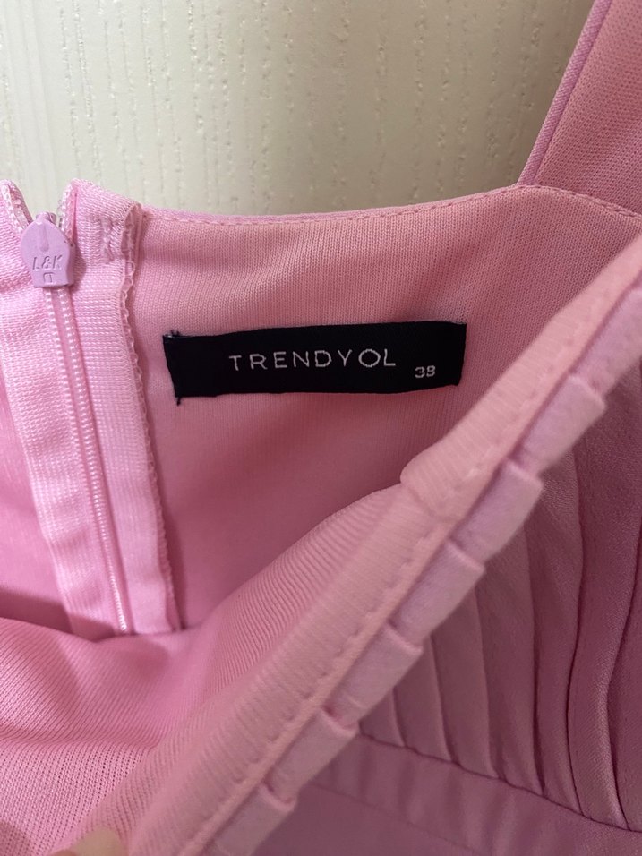 Pembe Pliseli Askılı Midi Elbise - Görsel 4