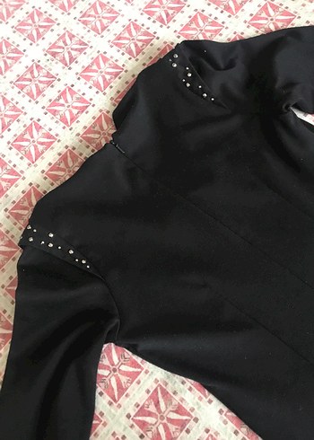 Uzun Kollu Siyah Mini boyun ve kol detaylı elbise - Görsel 5