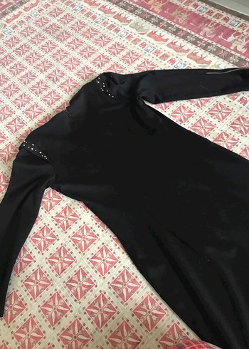 Uzun Kollu Siyah Mini boyun ve kol detaylı elbise - Görsel 4