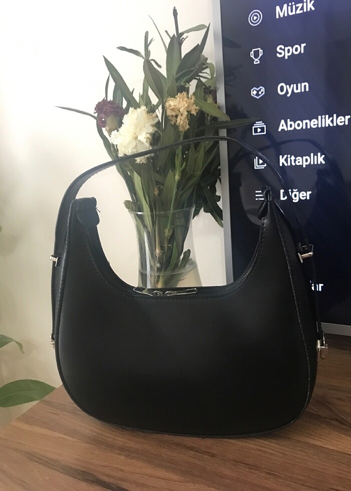 Siyah kol çantası - Görsel 3