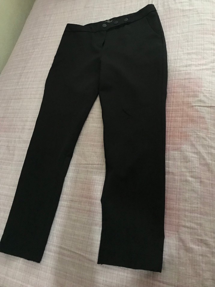 Siyah Düğmeli kumaş pantolon - Görsel 3