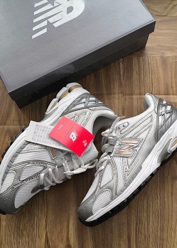 NEW BALANCE 1906
